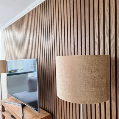 Akupanel 吸音パネル MDF 木製スラット付き オフィス、ホテル、壁装飾用